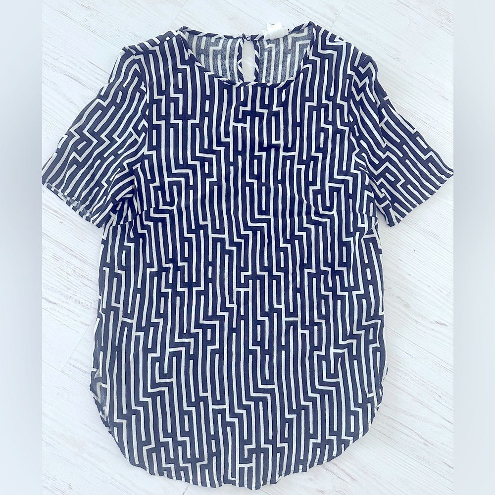 H&M black and white top